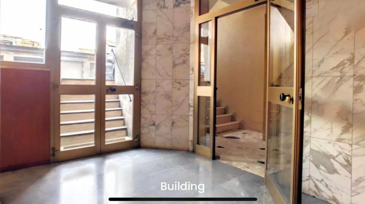 Metro Famagosta - Luminoso Appartamento Con Balcone Free Wifi & Parking ミラノ エクステリア 写真
